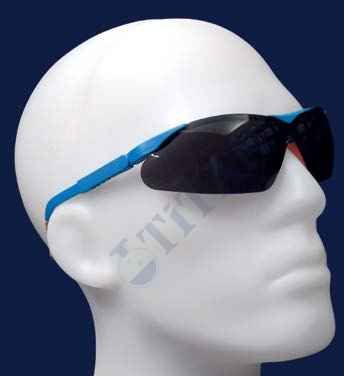ISOLAB - 080.40.011 koruyucu gözlük - koyu lens (1 adet / paket)